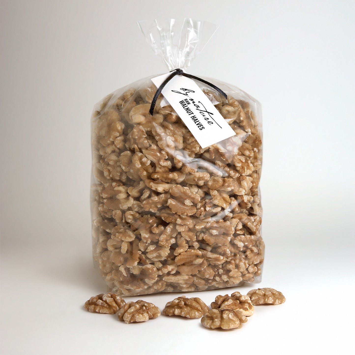 BY NATURE Walnut Halves, 1kg - raw.