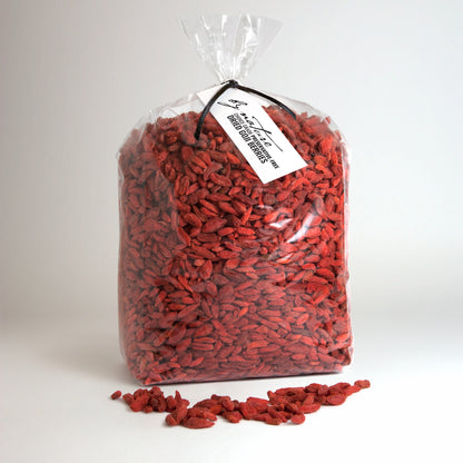BY NATURE Dried Goji Berries, 1kg - preservative-free.