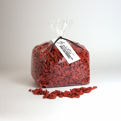 BY NATURE Dried Goji Berries, 500g - preservative-free.