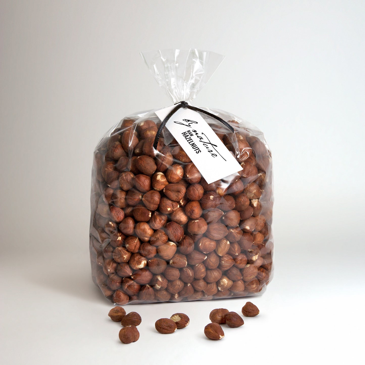 BY NATURE Hazelnuts, 1kg - raw.