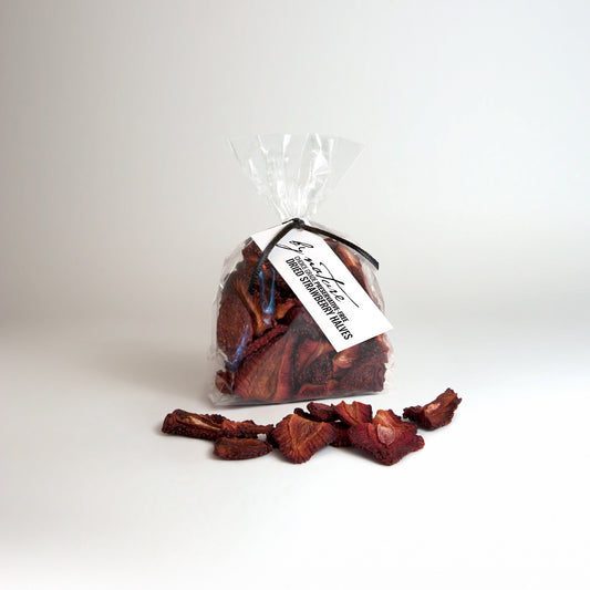 BY NATURE Dried Strawberry Halves, 50g - preservative-free.